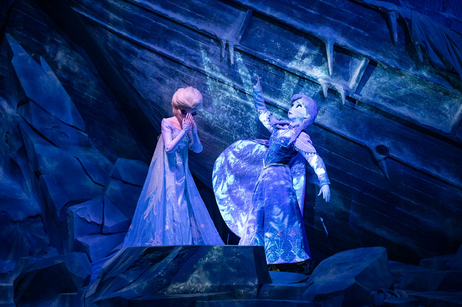 「フローズンキングダム」（C）Disney