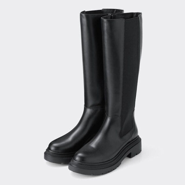 GU オールブラックコーデ 韓国っぽ 秋冬モード EccO イラスト GU オールブラックコーデ 韓国っぽ 秋冬モード EccO イラスト サイドゴアロングブーツ