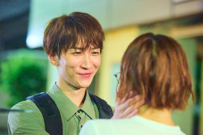 渡辺翔太、中村アン「青島くんはいじわる」第5話より(C)テレビ朝日