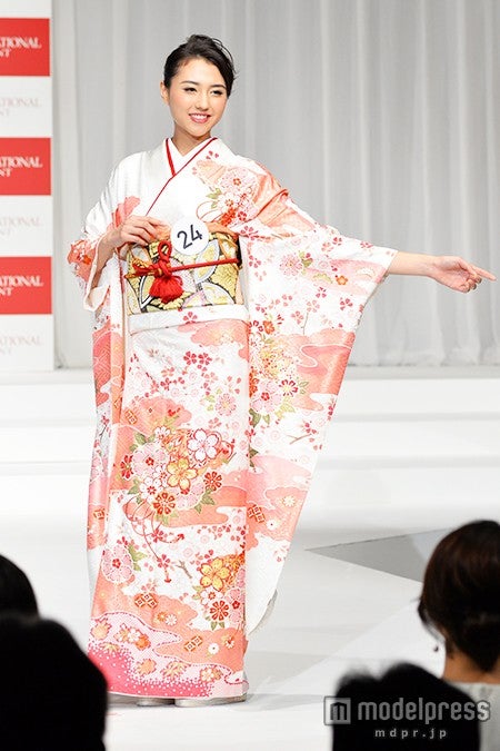 着物審査／山形純菜さん