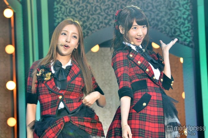 板野友美、柏木由紀