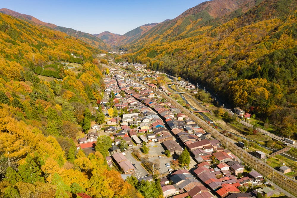 長野に古民家ホテル「ビャクナライ」元酒蔵など活かしたユニークな宿泊空間