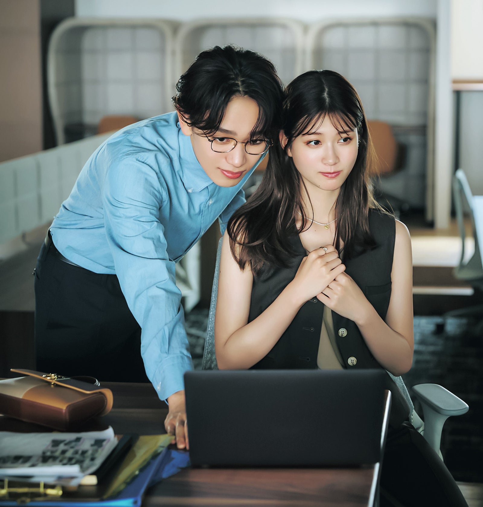 宮世琉弥、生見愛瑠に急接近　憧れのオフィスラブ熱演