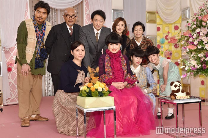 (前列左から)松下奈緒、黒柳徹子、清野菜名、豊嶋花(後列左から)大石静氏、小澤征悦、竹中直人、山本耕史、高岡早紀、八木亜希子 (C)モデルプレス
