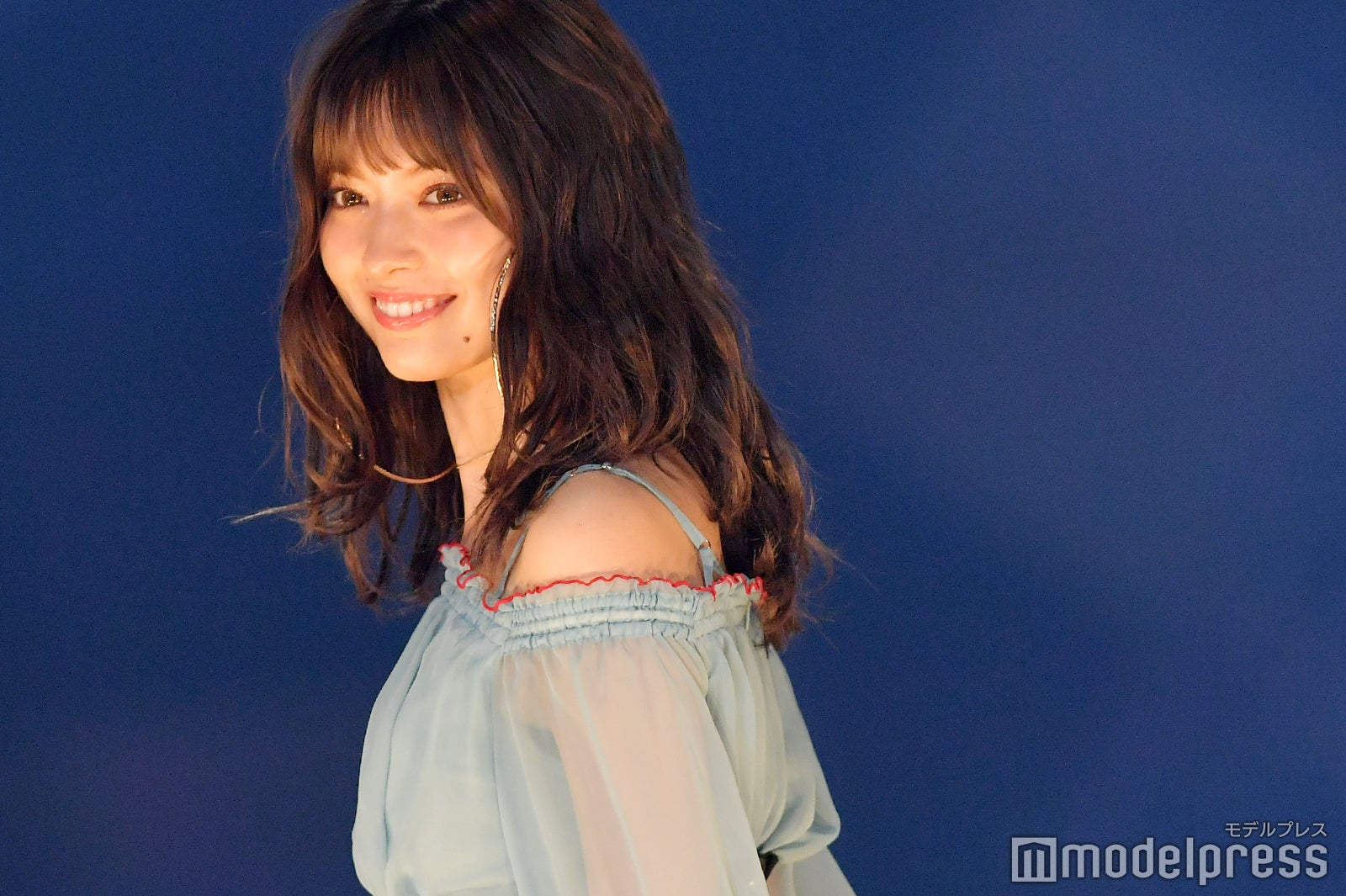 八木アリサ、地元凱旋ステージに父親かけつける　札幌コレクション2018開幕　