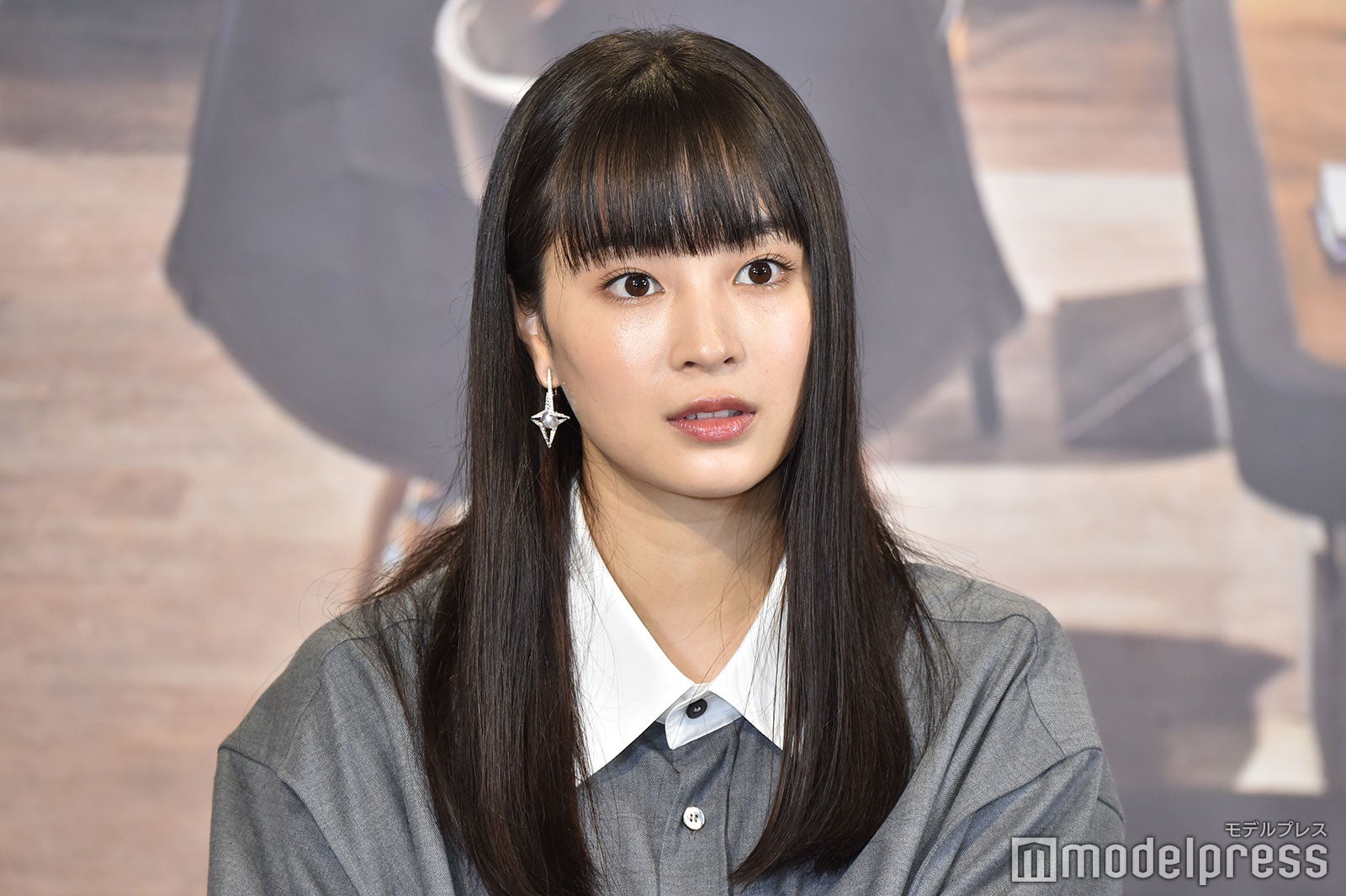広瀬すず 黒髪ぱっつんロング が 新鮮 大人っぽい と話題に モデルプレス 広瀬すず 黒髪ぱっつんロング が 新鮮 大人っぽい と話題に モデルプレス