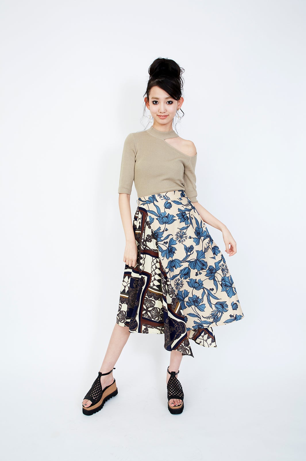 1着イイねスタイル／衣装協力：MURUA（提供画像）