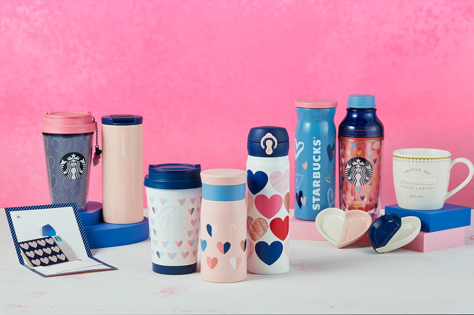 ハートをモチーフにしたバレンタイングッズ／画像提供：スターバックス コーヒー ジャパン