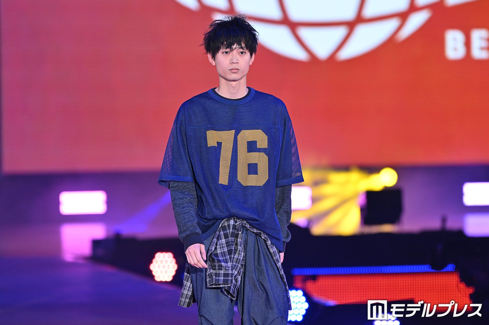 水沢林太郎、スポーティーカジュアル着こなす「イケメンすぎ」「目の保養」と反響【ガルアワ2026SS】