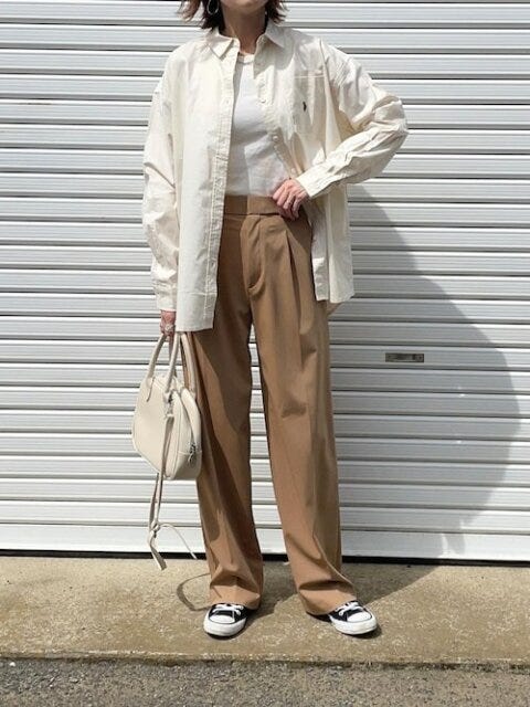 シャツ　コーデ　秋