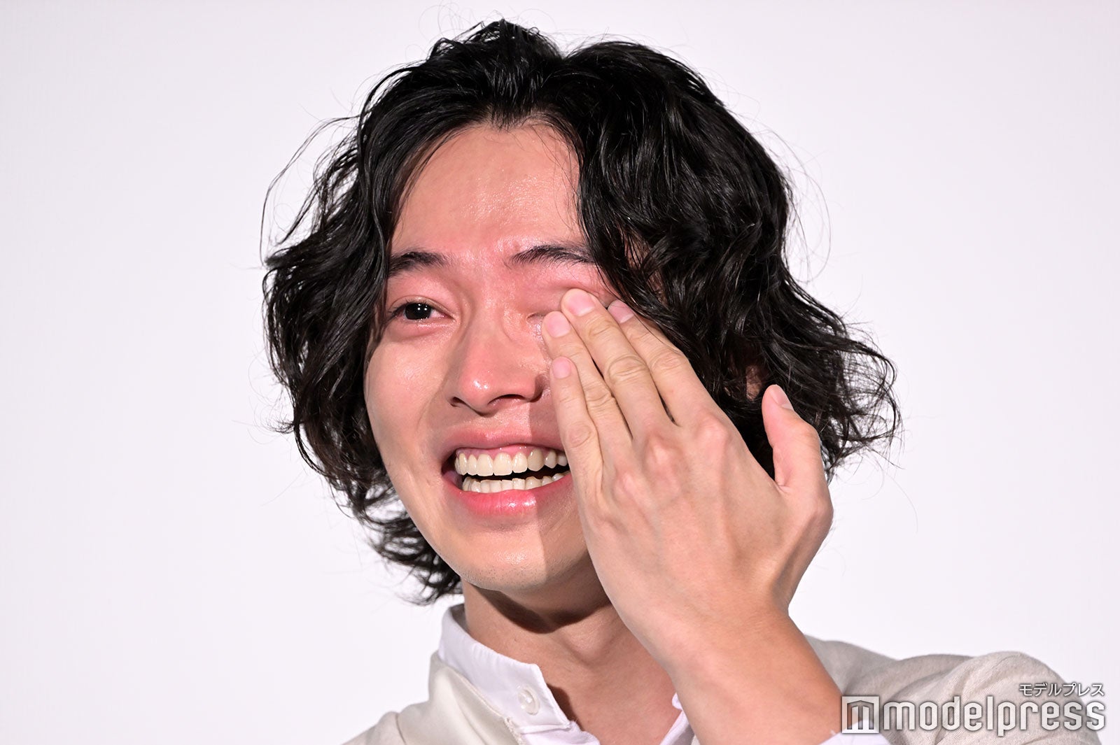 山崎賢人「わざと冷たくして距離をとっていた」大沢たかおからの言葉に涙あふれる＜キングダム 運命の炎＞