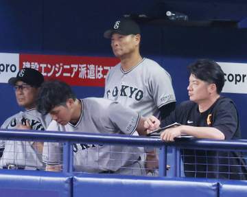 巨人は中日に大敗 先発竹丸が誤算、3回9安打8失点KO 打線は中日・マラーの前に沈黙