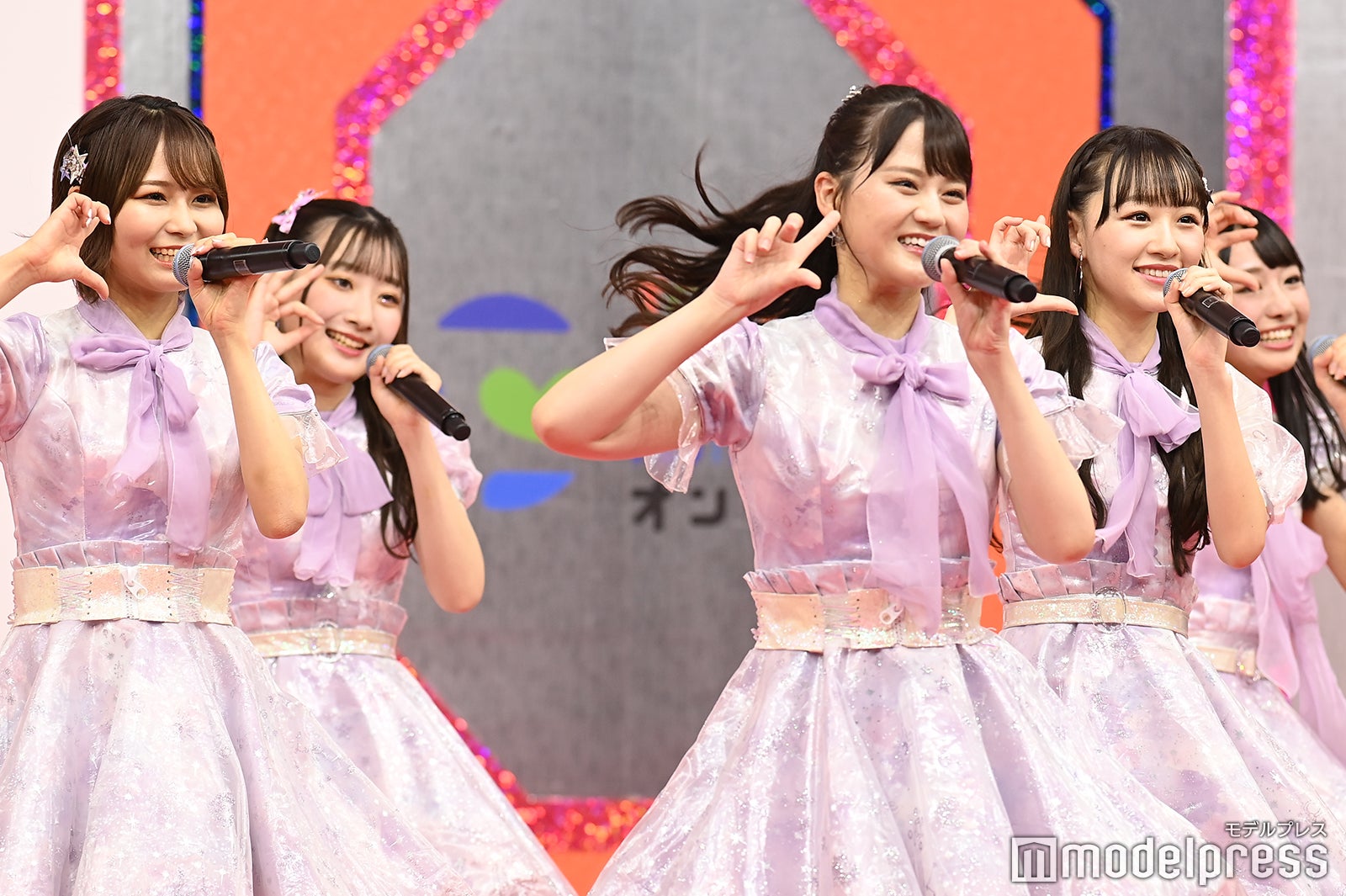 ＝LOVE（C）モデルプレス