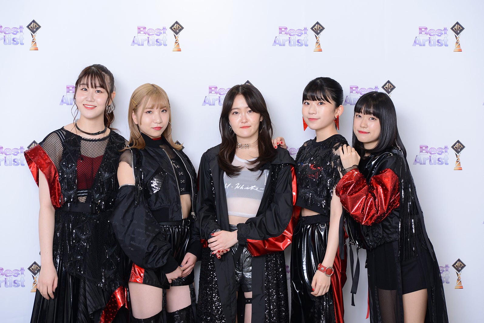 リトグリMAYU、金髪イメチェンにメンバーも衝撃 クリスマスの予定は？＜ベストアーティスト2019舞台裏取材＞ - モデルプレス