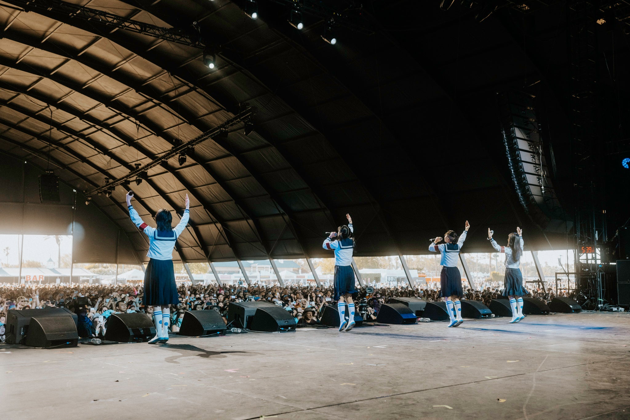 新しい学校のリーダーズ（C）88rising