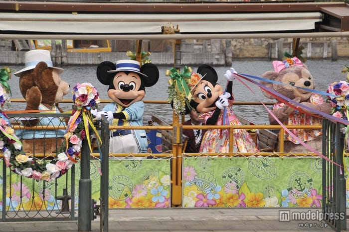 イベント「ミッキーとダッフィーのスプリングヴォヤッジ」がスタート(C)Disney 2013 Lucasfilm Ltd.&TM.