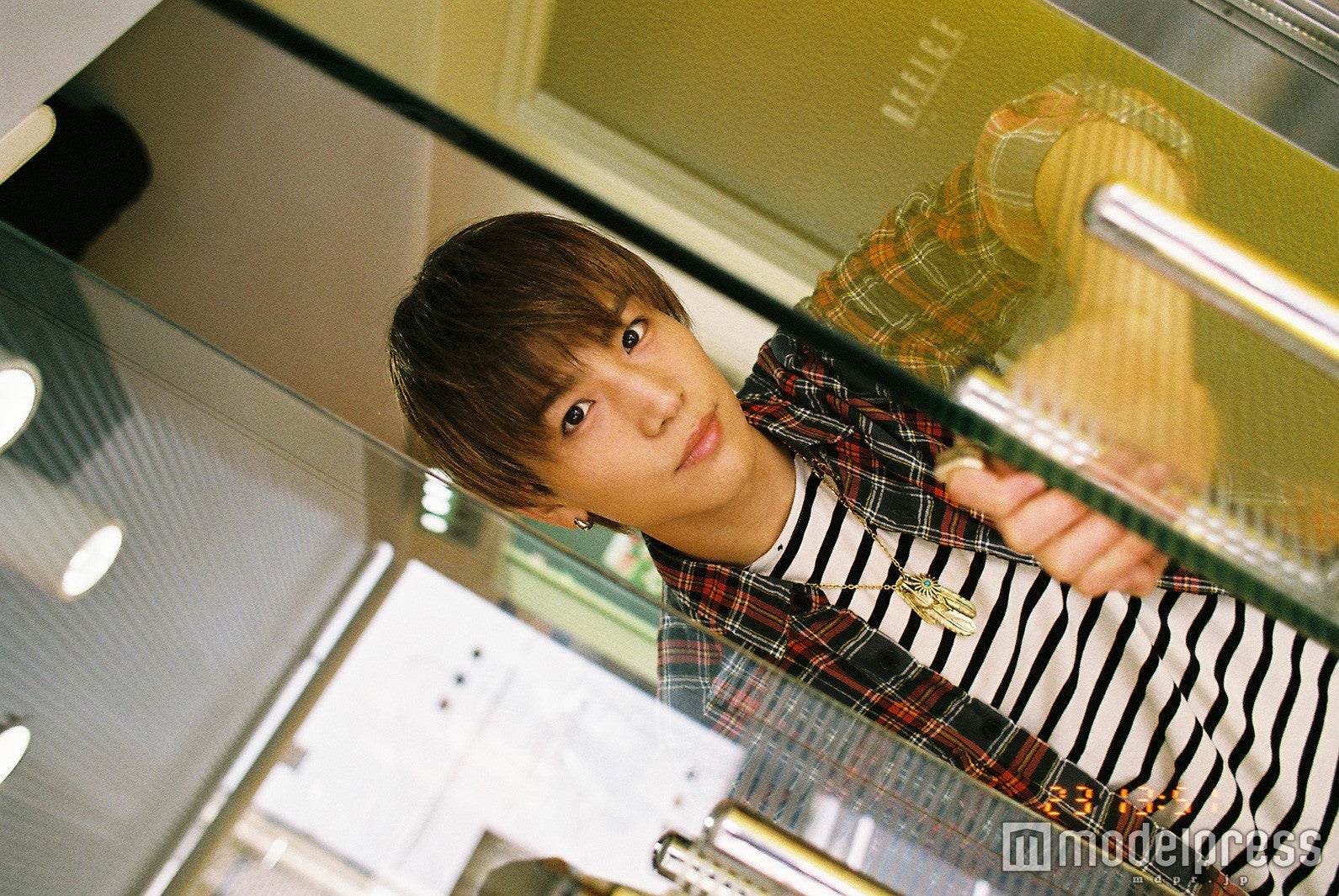 岩田剛典／「ViVi」7月号より（画像提供：講談社）