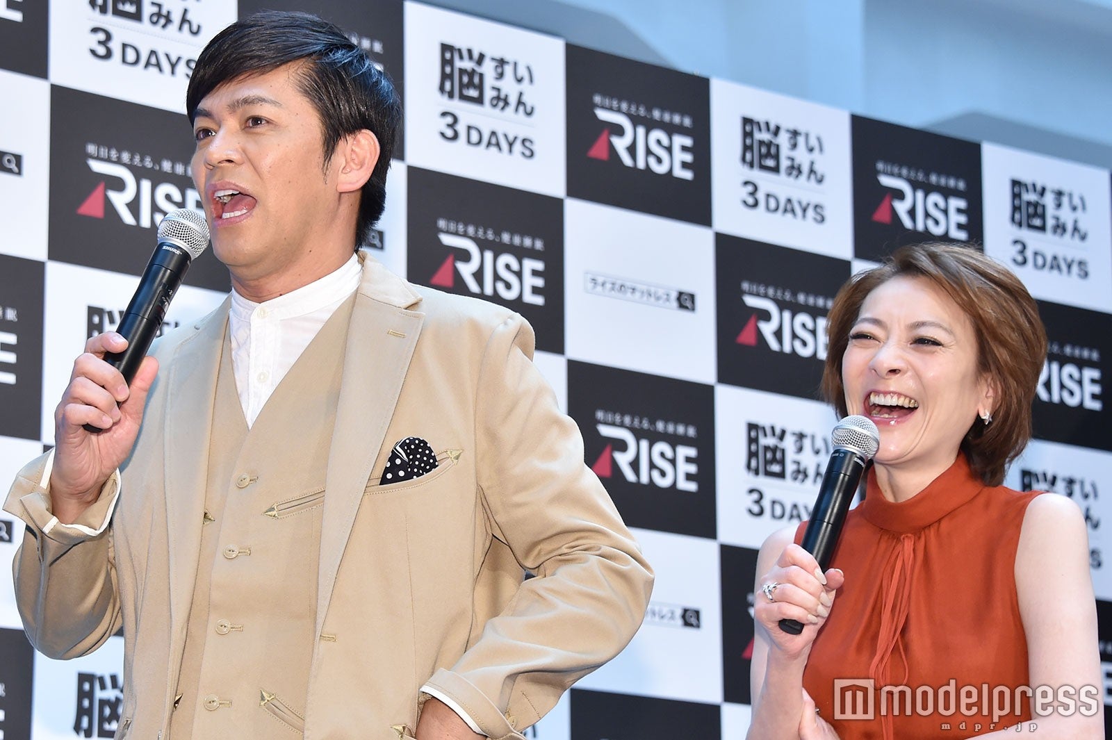 岡田圭右、西川史子（C）モデルプレス