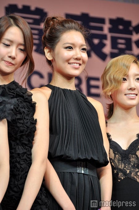 少女時代（左から）ユナ、スヨン、テヨン