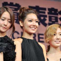 少女時代(左から)ユナ、スヨン、テヨン