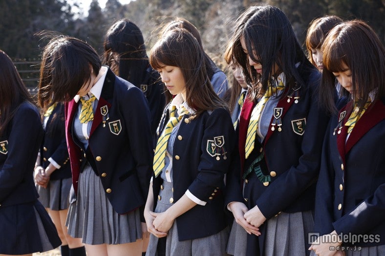 宮城県石巻市・石巻市総合体育館を訪問したAKB48メンバー（C）AKS