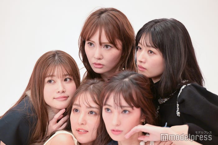 生見愛瑠、石川恋、加藤史帆、宮本茉由、小室安未/「CanCam 40th Birthday Night Vol.2」イベント本編より(C)モデルプレス