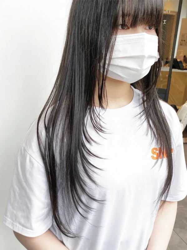 清楚なだけじゃない 黒髪ロングストレート 14選 垢抜けするトレンドの大人ヘア モデルプレス
