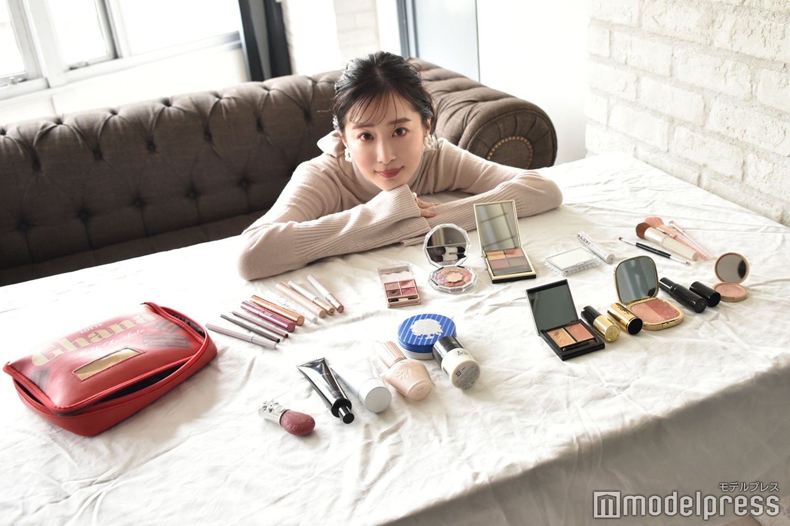 休井美郷の私物コスメ公開 （C）モデルプレス