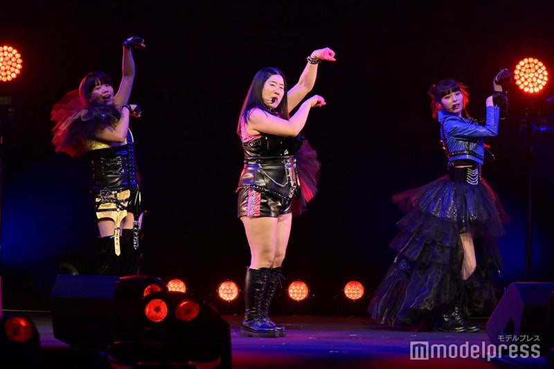 まひる、よしこ、川口ゆりな（C）モデルプレス