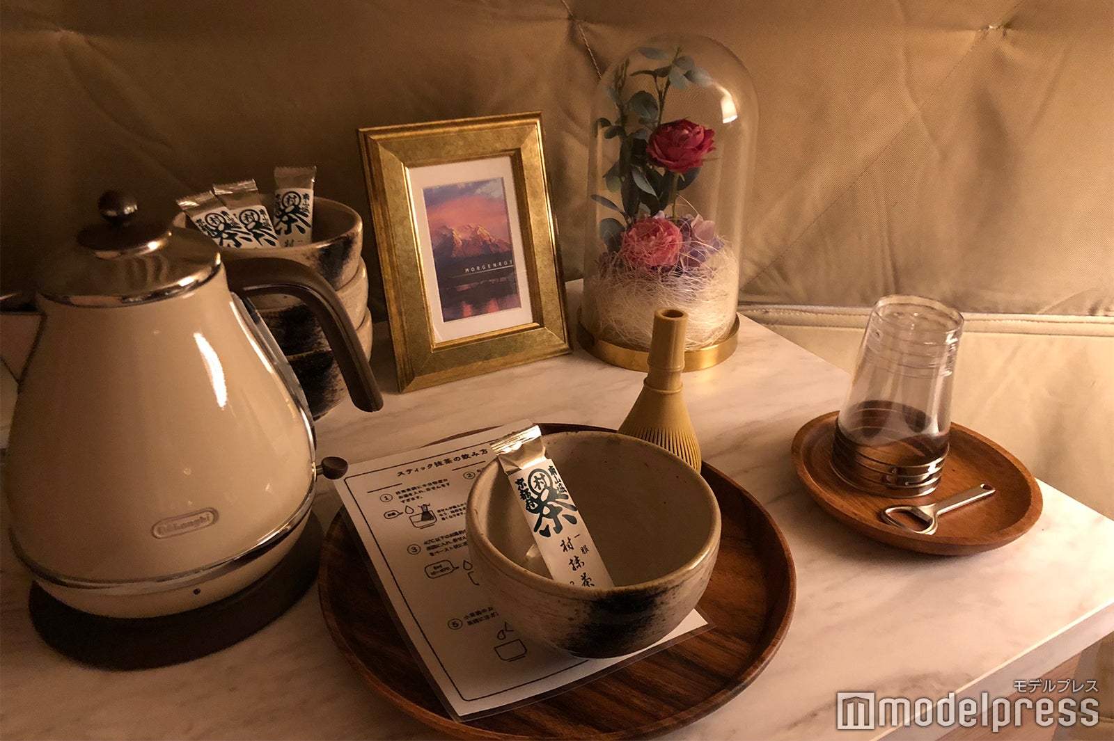 テント内で点てられるお抹茶セット（C）モデルプレス