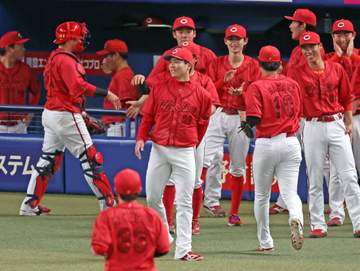 広島・新井監督 栗林が「また（連敗を）止めてくれた」七回ピンチは「もう決めてた」【一問一答】