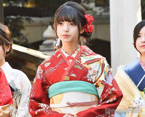 乃木坂46、齋藤飛鳥ら7人が成人式 艷やか晴れ着姿で登場