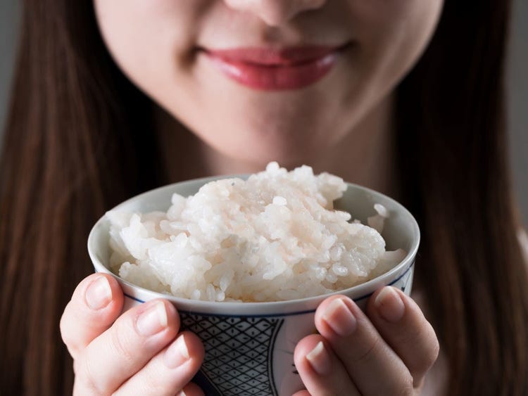 夜は太るから炭水化物を食べない ダイエットが 危険な理由 を管理栄養士に聞いてみたら モデルプレス 夜は太るから炭水化物を食べない ダイエットが 危険な理由 を管理栄養士に聞いてみたら モデルプレス