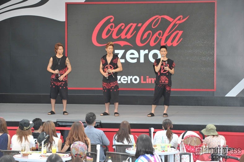 「コカ・コーラゼロ×EXILE新TVCM発表イベント」に参加したEXILEのTAKAHIRO、KEIJI、TETSUYA（左から）