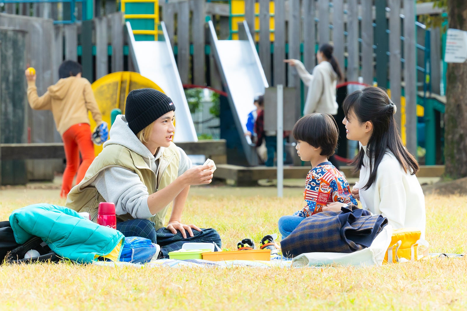 木戸大聖、菅野美穂「ゆりあ先生の赤い糸」第6話より（C）テレビ朝日