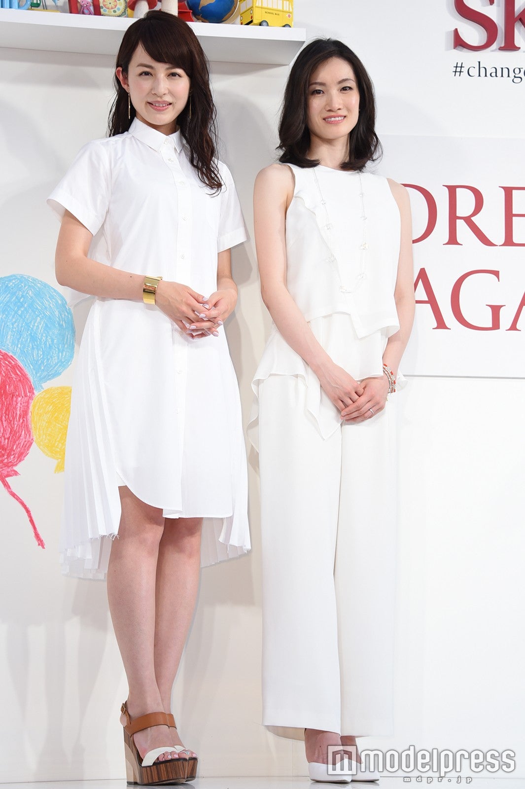 （左から）平井理央アナウンサー、荒川静香氏