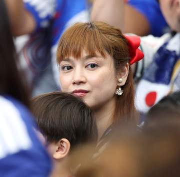 「よくぞ男子4人連れて！」現地観戦の長友の妻・平愛梨 観戦コーデの顛末明かす「4人の子を優先に考えてた結果だよね！」