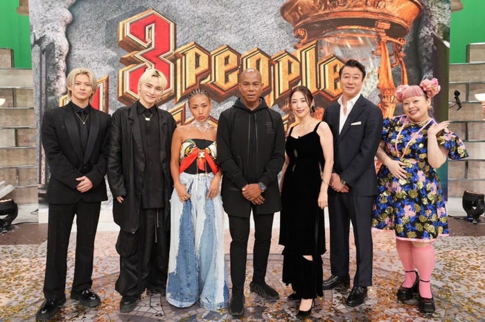 (左から)平野紫耀、SKY-HI、RIEHATA、Travis Payne、MEGUMI、加藤浩次、渡辺直美(C)日本テレビ