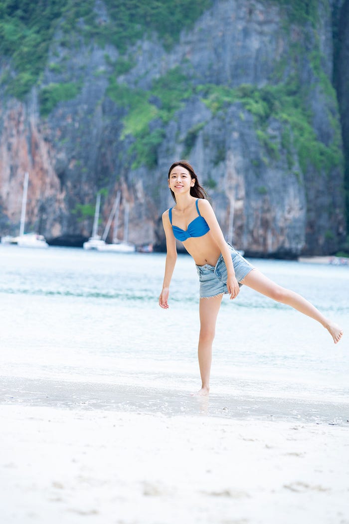 櫻井優衣 1st写真集「YUi」セブンネット限定版バックカバー(C)佐藤佑一