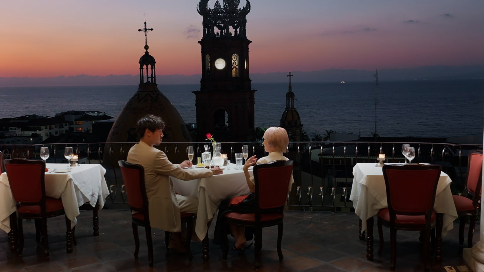 長谷川惠一、大内悠里「バチェラー・ジャパン」シーズン5エピソード6（C）2023 Warner Bros. International Television Production Limited