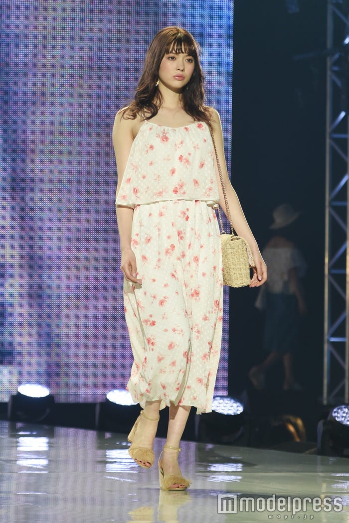 八木アリサ×「MERCURYDUO」(C)モデルプレス