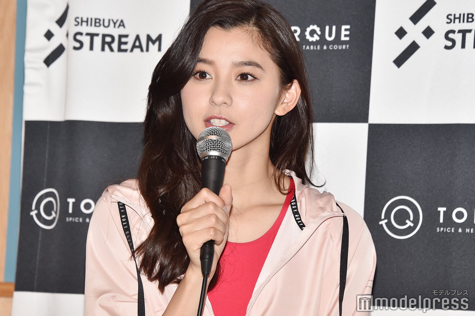 朝比奈彩（C）モデルプレス