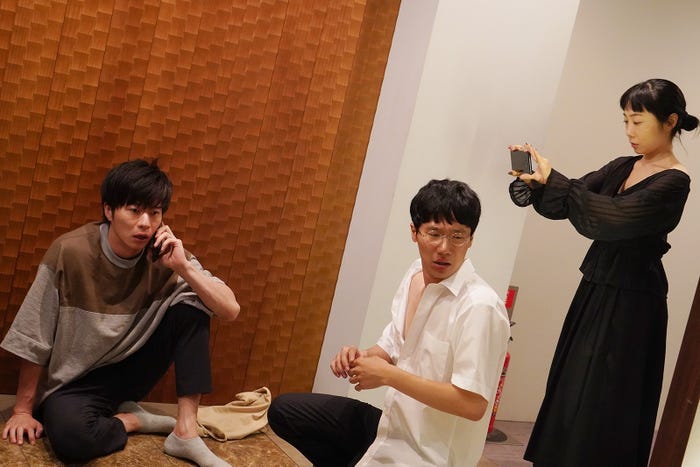 田中圭、前原滉、山田真歩/「あなたの番です」第13話より(C)日本テレビ