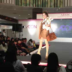 「AEON FASHION COLLECTION」に登場した藤井リナ