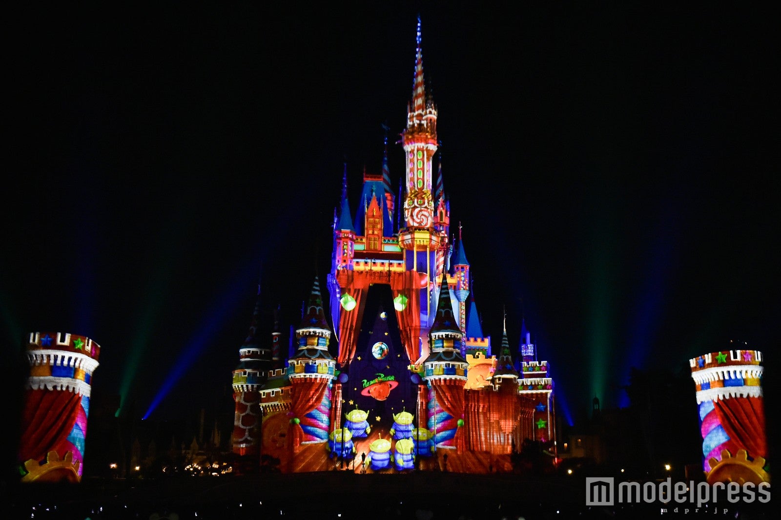 新キャッスルプロジェクション「ディズニー・ギフト・オブ・クリスマス」（C）モデルプレス（C）Disney