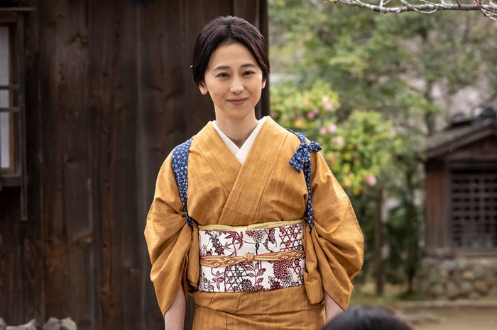 紺野まひる「波うららかに、めおと日和」第1話(C)フジテレビ