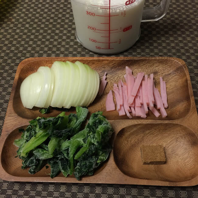 ほうれん草のミルクスープ～材料と作り方～