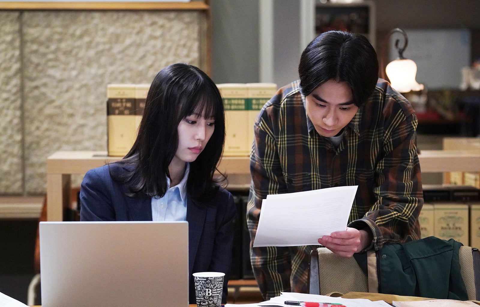 南沙良、前田旺志郎 「女神の教室～リーガル青春白書～」第3話より（C）フジテレビ