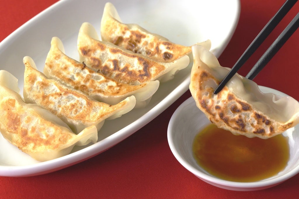 日本最大の餃子イベント「全日本ぎょうざ祭り2019秋」開催決定　ジューシーな肉汁に舌鼓