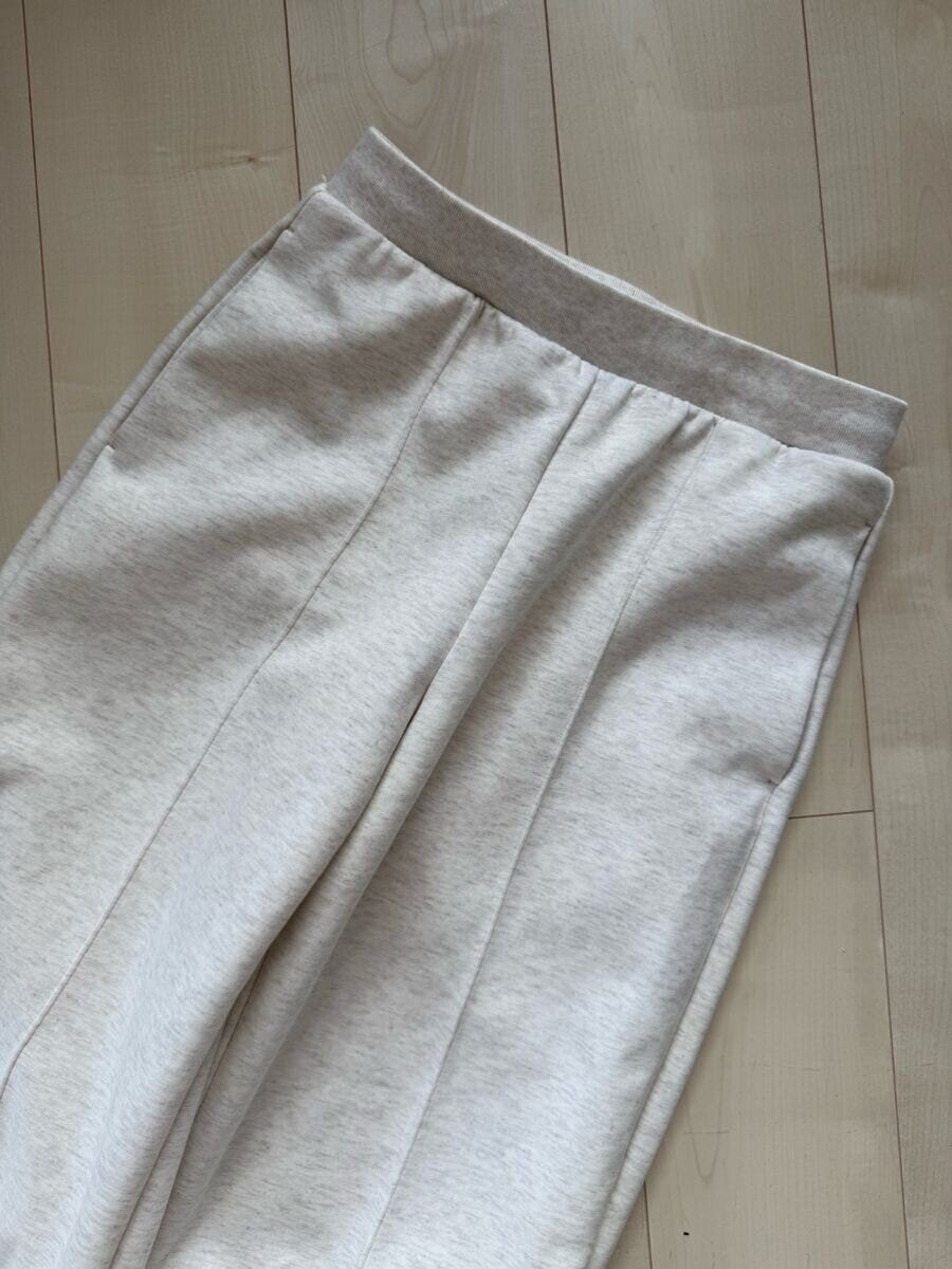 ユニクロスウェットストレートパンツ　NATURAL